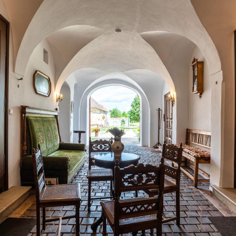 Ambrožův dvůr - Barokní appartment Pouzdrany Exterior foto