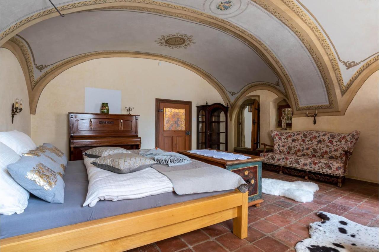 Ambrožův dvůr - Barokní appartment Pouzdrany Exterior foto