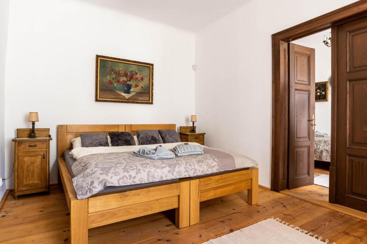 Ambrožův dvůr - Barokní appartment Pouzdrany Exterior foto